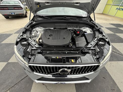 Used 2022 Volvo XC60 B5 Inscription w/ Advanced Package image 36