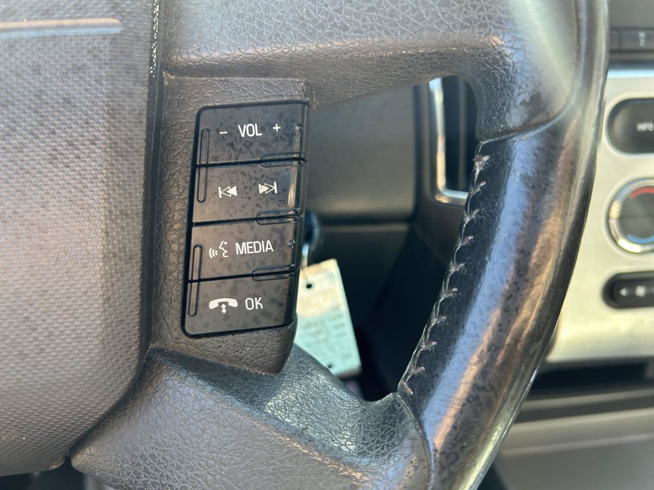 Used 2010 Ford Edge Limited FWD image 20