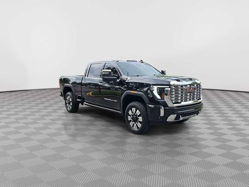 Certified 2024 GMC Sierra 3500 Denali w/ Technology Package AWD/4WD image 2