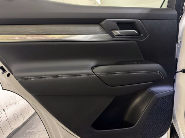 New 2027 GMC Terrain Elevation w/ Elevation Premium Package AWD/4WD image 24