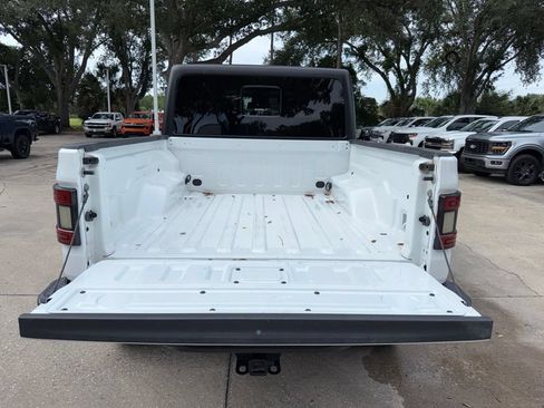 Used 2024 Jeep Gladiator Sport AWD/4WD image 28