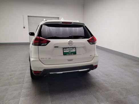 Used 2019 Nissan Rogue SV FWD image 6