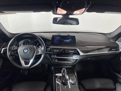 Used 2017 BMW 540i xDrive image 22