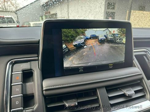 Used 2024 Chevrolet Suburban LT image 17
