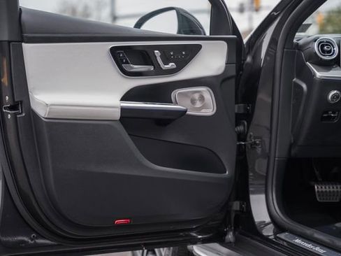 Certified 2025 Mercedes-Benz GLC 300 4MATIC image 37