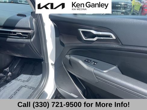 Certified 2026 Kia Sportage EX FWD image 59