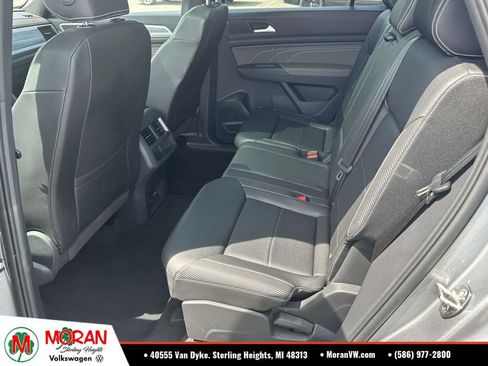 Certified 2023 Volkswagen Atlas Cross Sport SE w/ Panoramic Sunroof Package AWD/4WD image 12