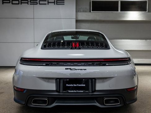 Used 2025 Porsche 911 Carrera image 4