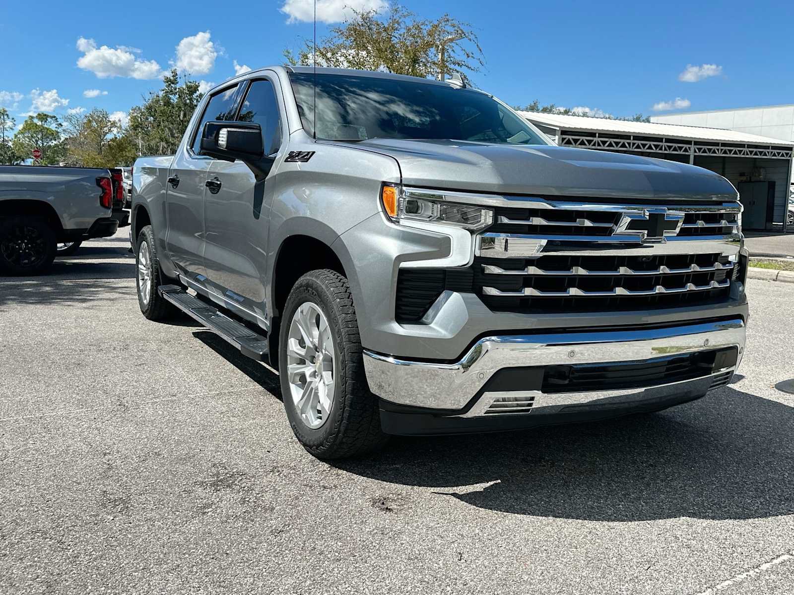 Certified 2024 Chevrolet Silverado 1500 LTZ AWD/4WD image 8