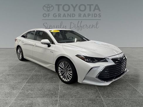 Certified 2020 Toyota Avalon Limited w/ Advanced Safety Package FWD image 1