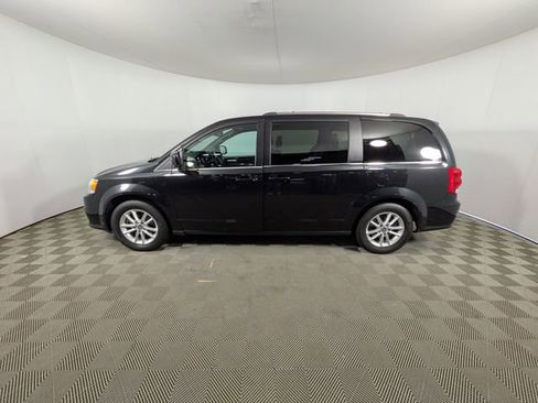 Used 2020 Dodge Grand Caravan SXT image 12