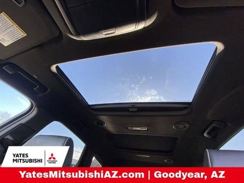 Used 2023 Buick Enclave Avenir w/ Avenir Technology Package image 15