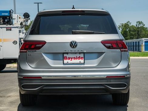 Used 2023 Volkswagen Tiguan SE FWD image 7