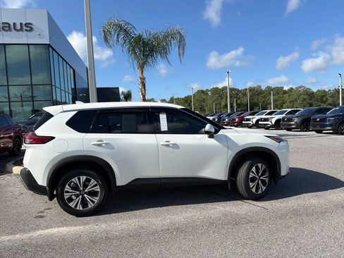 Used 2021 Nissan Rogue SV FWD image 8