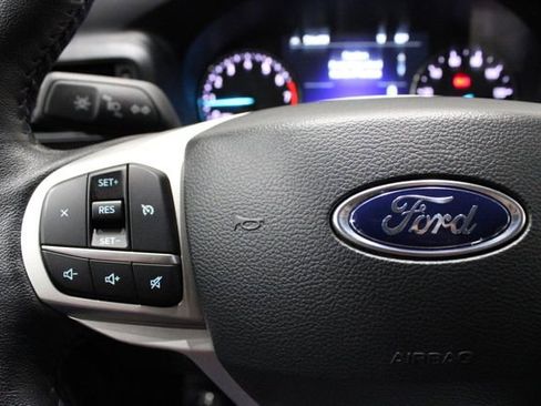 Used 2022 Ford Explorer XLT RWD image 25
