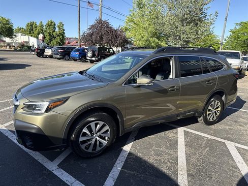 Used 2020 Subaru Outback Premium AWD/4WD image 2