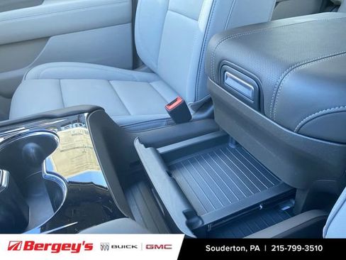 New 2026 GMC Yukon XL Elevation image 40