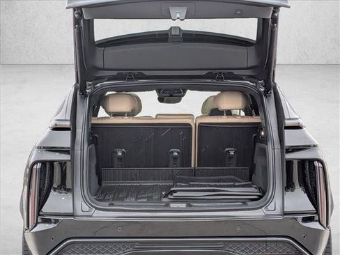 Used 2026 Cadillac Lyriq V image 6