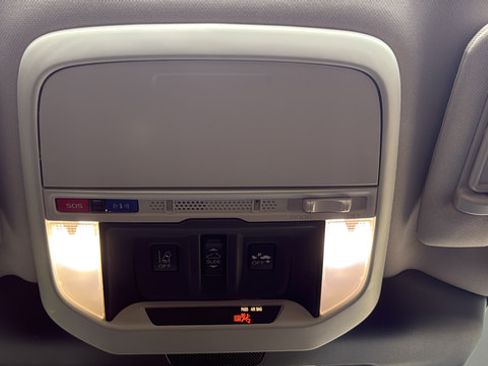 Used 2022 Subaru Forester Premium AWD/4WD image 19