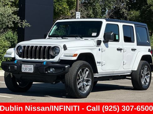 Used 2024 Jeep Wrangler Unlimited AWD/4WD image 8