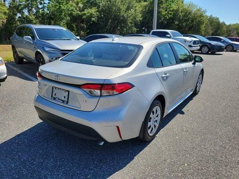 Used 2025 Toyota Corolla LE FWD image 10