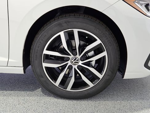 New 2026 Volkswagen Jetta SE FWD image 6