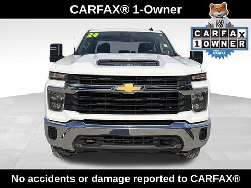 Used 2024 Chevrolet Silverado 2500 LT image 2