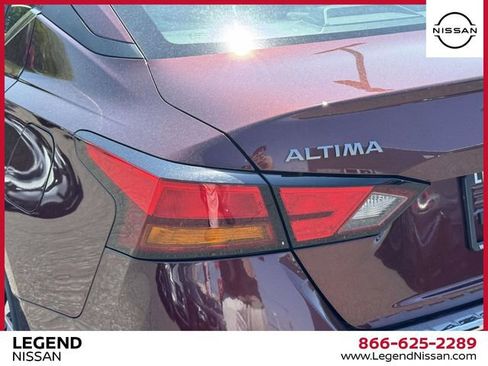 Certified 2023 Nissan Altima 2.5 SV FWD image 11