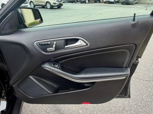 Used 2019 Mercedes-Benz GLA 250 4MATIC image 19