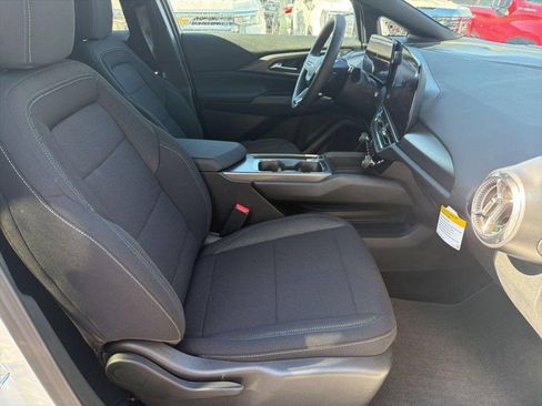 New 2026 Chevrolet Equinox EV LT FWD image 22