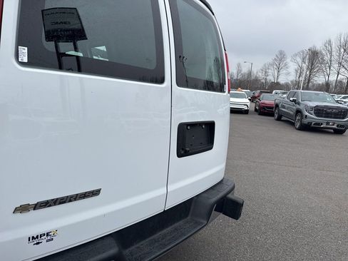 Used 2024 Chevrolet Express 2500 w/ Driver Convenience Package image 29