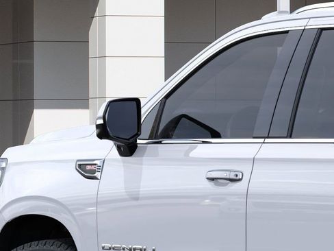 New 2026 GMC Yukon XL Denali w/ Denali Reserve Package image 13