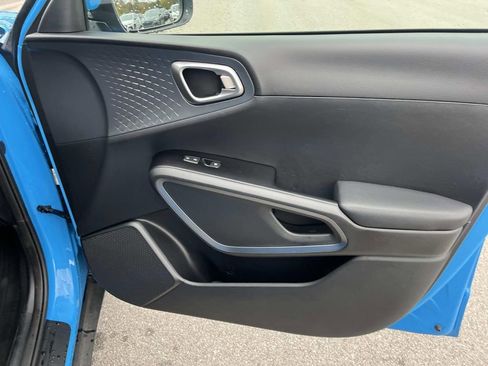 Used 2023 Kia Soul EX image 23