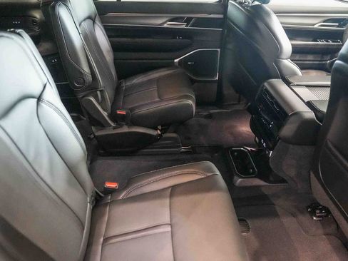 New 2026 Jeep Grand Wagoneer L 4WD image 18