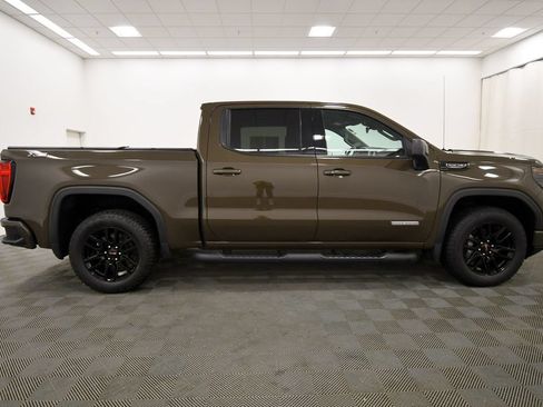 Used 2024 GMC Sierra 1500 Elevation AWD/4WD image 9