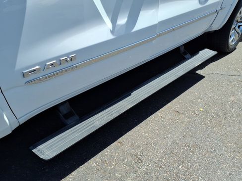 Used 2023 RAM 1500 Limited w/ Body Color Bumper Group AWD/4WD image 18