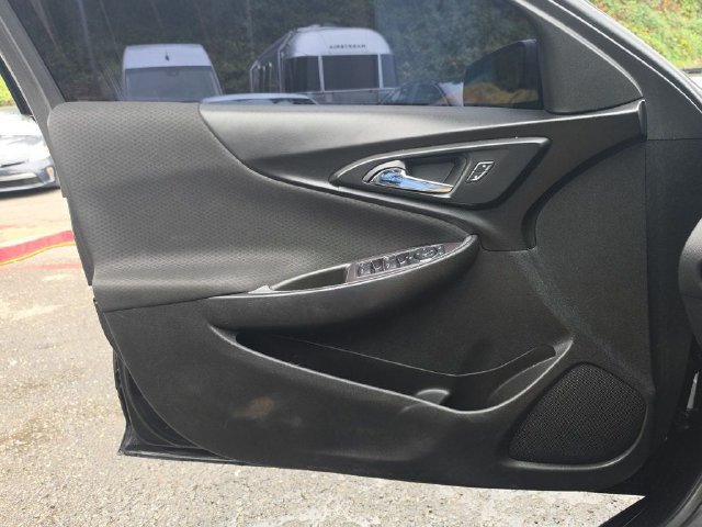 Used 2018 Chevrolet Malibu LS FWD image 15