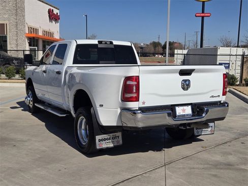 Used 2024 RAM 3500 Tradesman w/ Chrome Appearance Group image 4