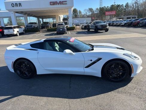 Used 2016 Chevrolet Corvette Stingray Coupe w/ 2LT Preferred Equipment Group image 4