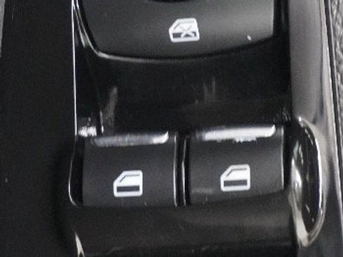 Used 2016 Ford Fusion SE FWD image 25