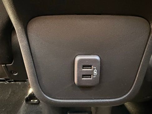 Used 2023 Chevrolet Equinox LT image 20