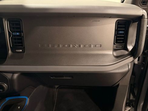 Used 2024 Ford Bronco Black Diamond image 30