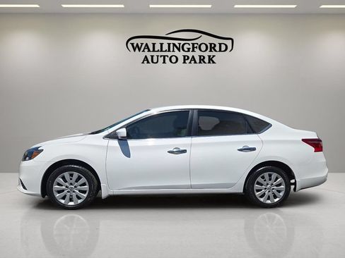 Used 2017 Nissan Sentra SV FWD image 2