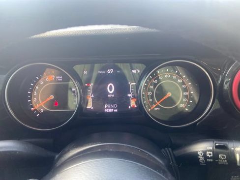 Used 2019 Jeep Wrangler Unlimited Sport AWD/4WD image 9