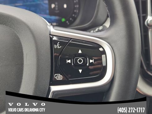 Certified 2025 Volvo XC60 B5 Plus AWD/4WD image 23