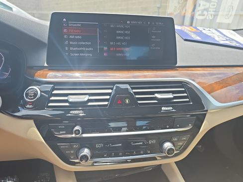 Used 2020 BMW 540i w/ Convenience Package RWD image 18