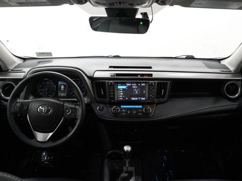 Used 2018 Toyota RAV4 Platinum AWD/4WD image 14