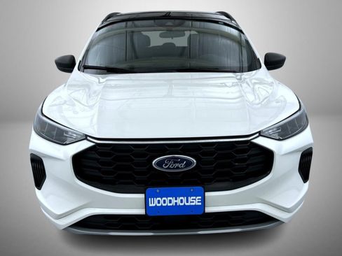 Used 2023 Ford Escape ST-Line w/ Tech Pack #1 AWD/4WD image 2