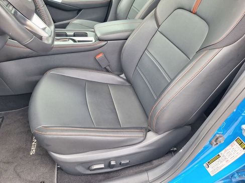 Used 2025 Nissan Sentra SR w/ SR Premium Package FWD image 10