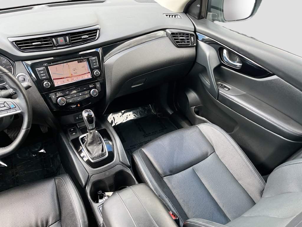 Used 2022 Nissan Rogue Sport SL AWD/4WD image 23